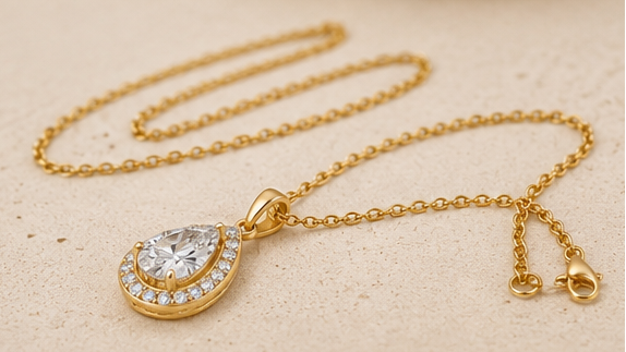 Aurora 18K Gold Pear-Cut Diamond Pendant Necklace